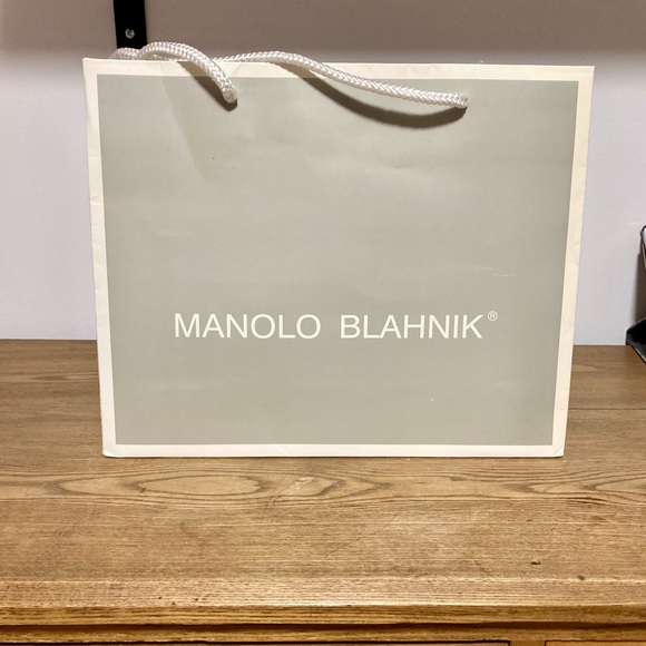 Manolo Blahnik paper bag - Picture 2 of 8